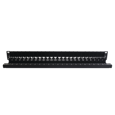 Patch Panel UTP de 24 Puertos / Categoría 6 / Plano / 1UR / Precargado con Jacks Z-MAX / Acero 18 Gauge