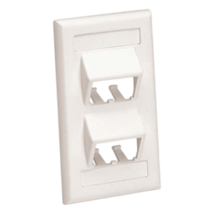 Placa de Pared Vertical / 4 Puertos Mini-Com Inclinados / Con Espacios para Etiquetas / Blanco Mate
