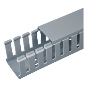 Canaleta Ranurada de PVC / 1.75 in Ancho / 2.11 in Alto / 6.56 ft Largo / Tipo F / UL94 V-0 / Gris