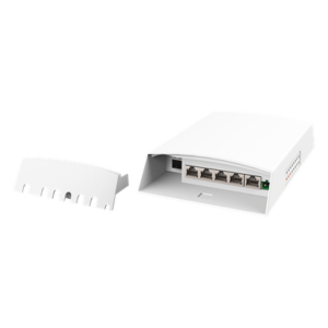 Switch PoE para Exterior / 4 Puertos PoE / 802.3 bt 60W / 24V Pasivo 12W / 802.3 af/at 30W / IP55 / -30°C a 70°C / Protección 6kV
