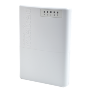 Router exterior / 5 puertos Fast Ethernet blindados / PoE pasivo 4 puertos / IP66 / CPU 650 MHz / RouterOS Nivel 4