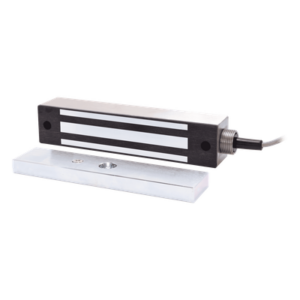 Chapa Magnética Electromagnética / 600 lb (272 kg) / IP65 / 12/24 VDC Seleccionable / Cable Acorazado 18" (457 mm) / Sin Magnetismo Residual