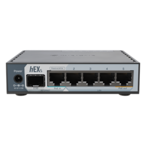 Router / 5 Puertos Gigabit Ethernet / Puerto SFP 2.5G / Dual-Core ARM 950 MHz / 512 MB RAM / PoE-In y PoE-Out / Montaje en Pared
