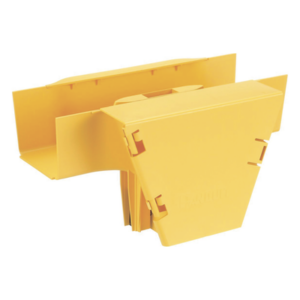Accesorio en T para Canaleta 4x4 / Conexión Horizontal a Bajada Vertical 90° / Radio de Curvatura 50.8 mm / Tapa con Bisagras / Material ABS 94V-0